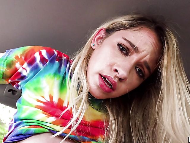 Khloe Kapri - Teen car fucking with a driver