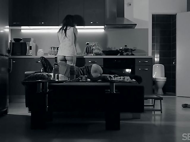 Hairy pussy masturbation in the morning after