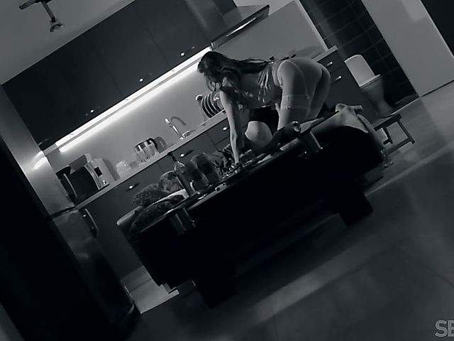 Hairy pussy masturbation in the morning after