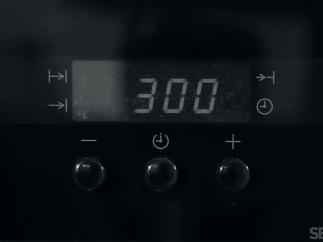 Hairy pussy masturbation in the morning after