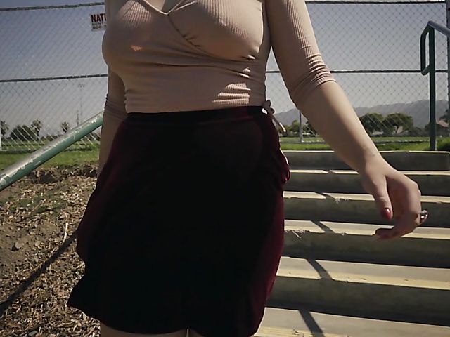 Natural tits teen Dakota Rain gets railed