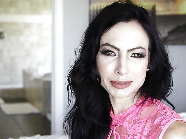 Portia Harlow - Raven haired MILF throat fucked