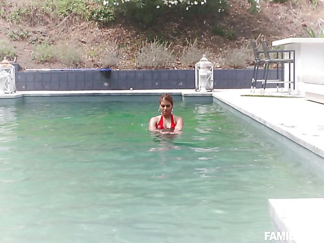 Hot latina stepmom Mercedes Carrera feels horny