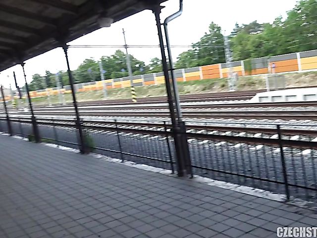 Big titty Czech mom gets nailed in public for money