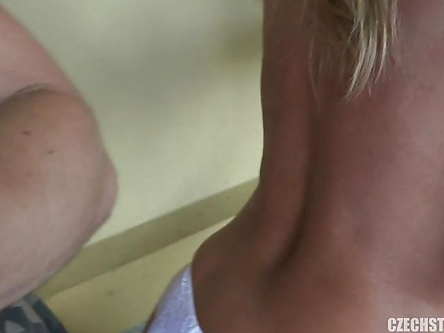 Big titty Czech mom gets nailed in public for money