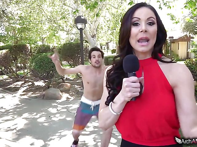 Big tits mature reporter Kendra Lust gets humped