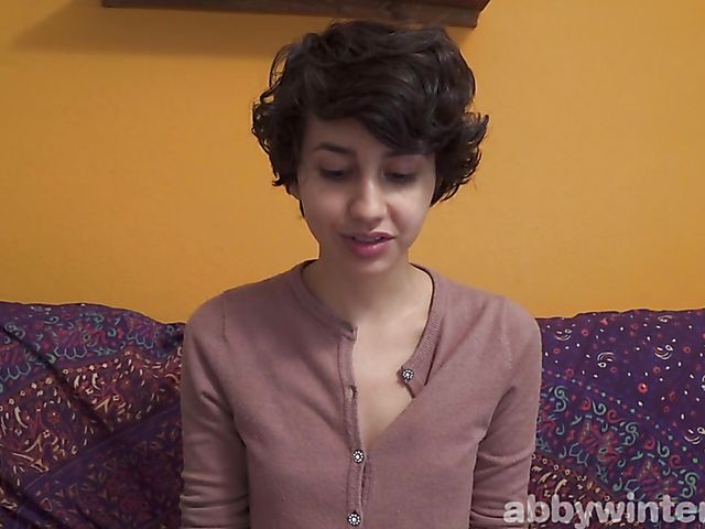 Amateur hairy chick stretching out and fingering