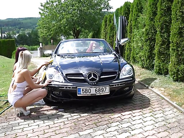 Double rimjob in the open air with two hot chicks