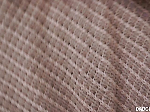 Busty daughter Skylar Snow sucks her stepdaddy