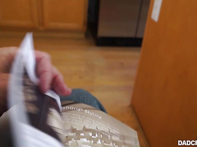 Busty daughter Skylar Snow sucks her stepdaddy