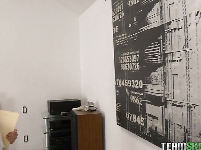 Sofi Ryan - Brunette POV with a lucky guy