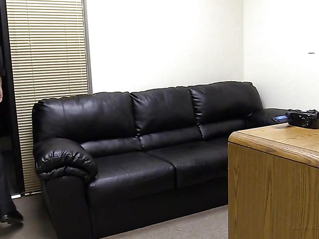 Teen amateur Victoria gets banged by a casting agent