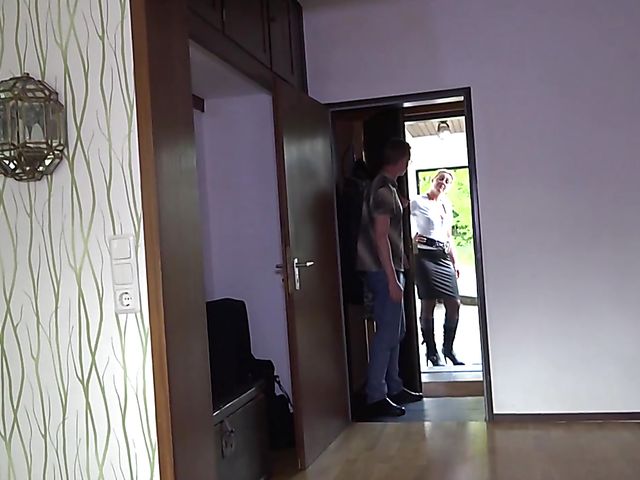 Mature woman blowjob and fuck in black nylons