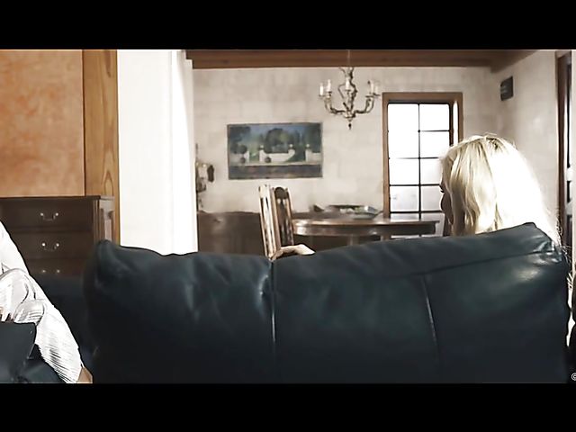 Interracial threesome with Luna Corazon and Dido Angel