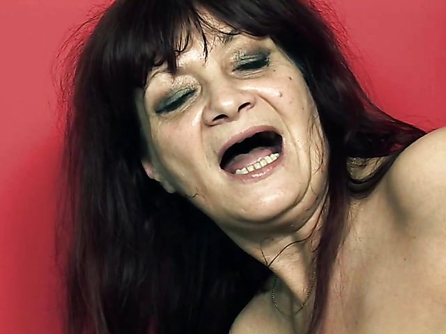 Mature anal lover takes a rock hard cock