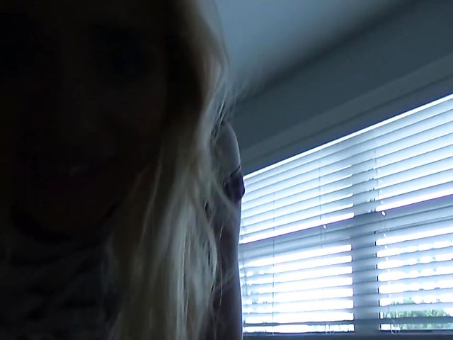 Teen GF Naomi Woods gets boned in POV