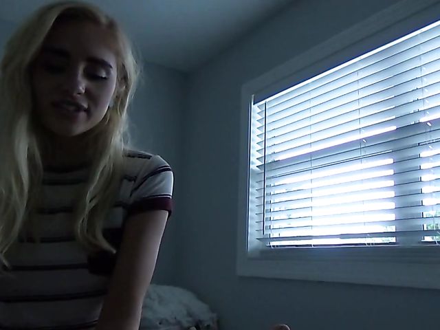 Teen GF Naomi Woods gets boned in POV