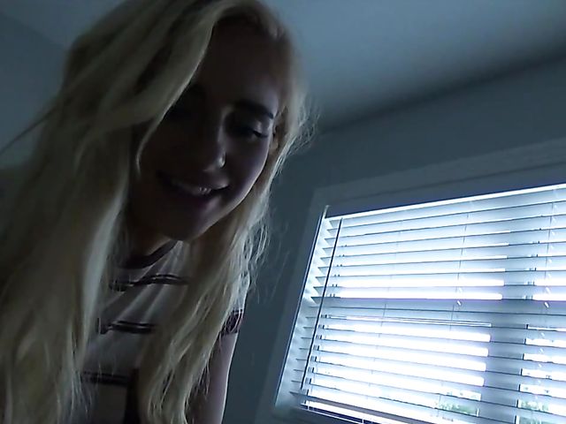 Teen GF Naomi Woods gets boned in POV