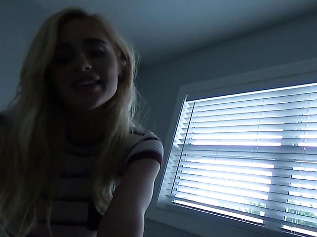 Teen GF Naomi Woods gets boned in POV