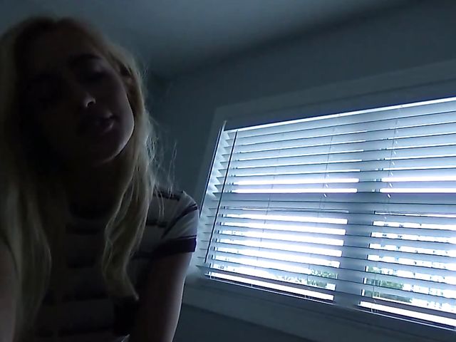 Teen GF Naomi Woods gets boned in POV