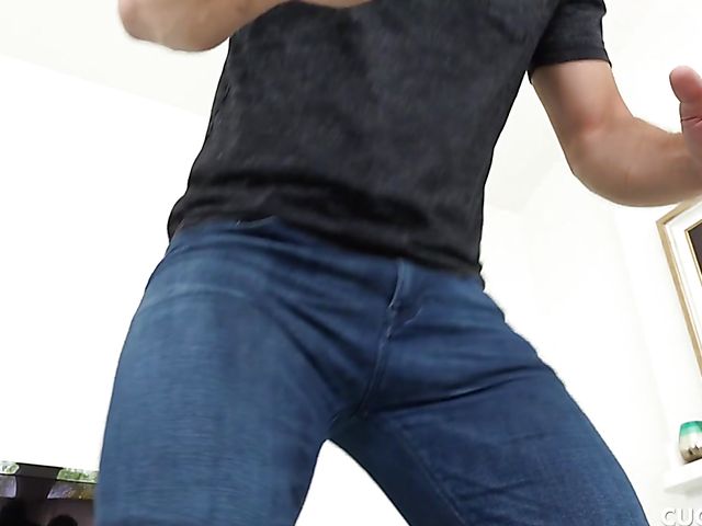 Cuckold humiliation Alexis Fawx's husband deserves