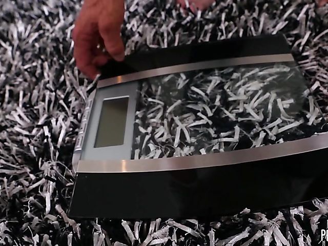 Tiny young Angel Smalls fucks an older guy