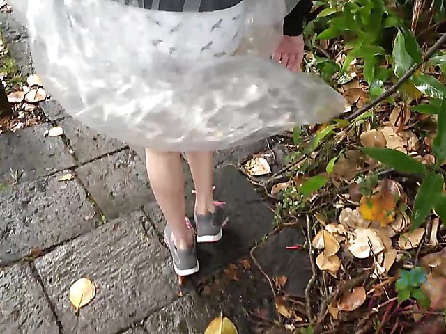 Car sex with his petite girlfriend Elsa Jean