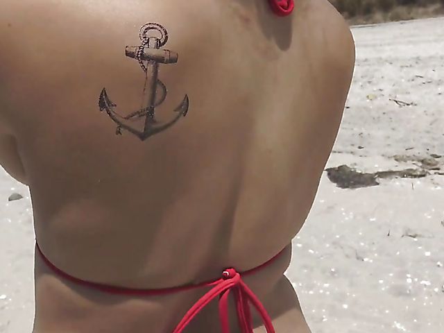 Next door latina Nataly Lopez gets her pussy poked