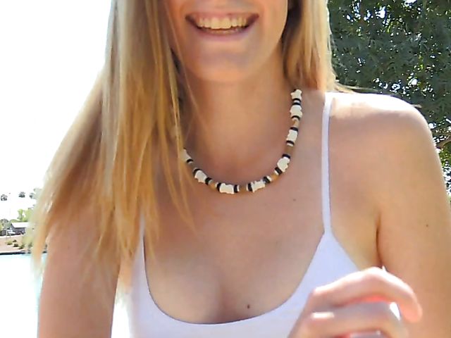 Sweet jogger Dakota flashing pussy in the park