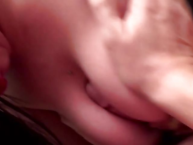 Crazy Italian amateur Elena gets analyzed