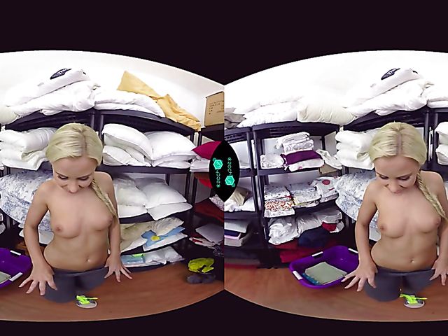VR porn with a blonde getting poiunded POV
