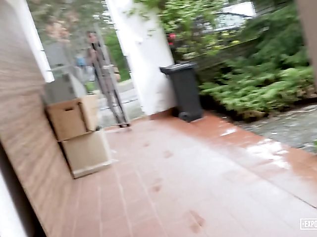 Pantyhose fuck with raven-haired Lucia Denville