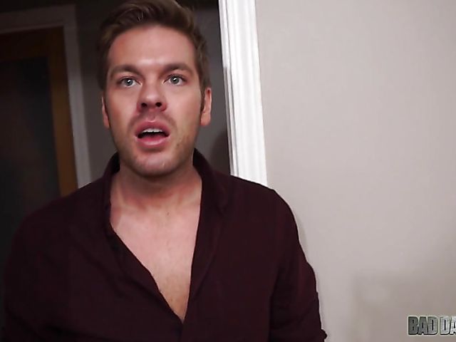 Busty mom Jasmine Jae takes a dick in the bedroom