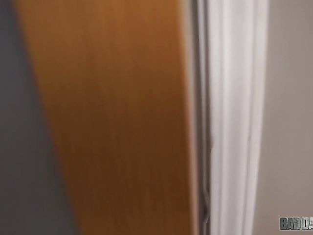 Busty mom Jasmine Jae takes a dick in the bedroom