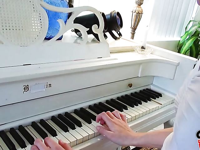 A hard dick in POV for teen amateur Ella