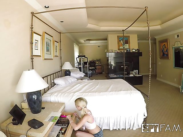 Piper Perri - Step daddy daughter fuck in bed