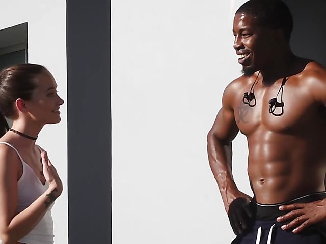 Sexy jogger Gia Paige is happy on a black cock