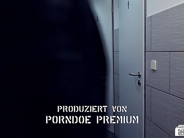 German office slut Lilli Vanilli gets plowed