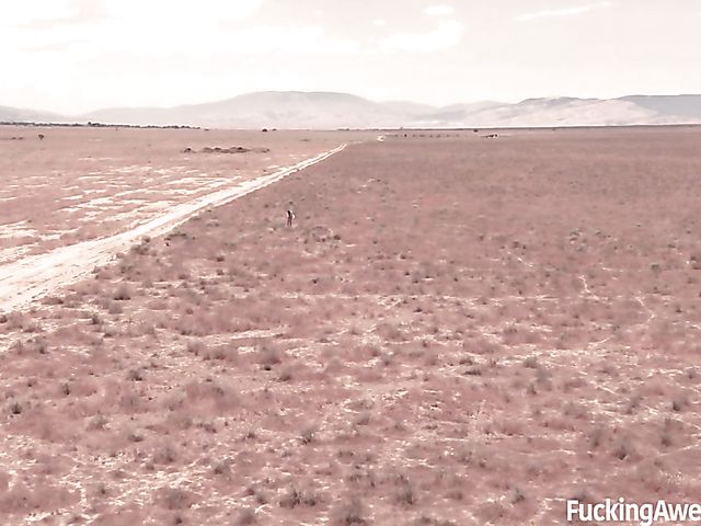 Hard fuck in the desert with Gabriella Paltrova