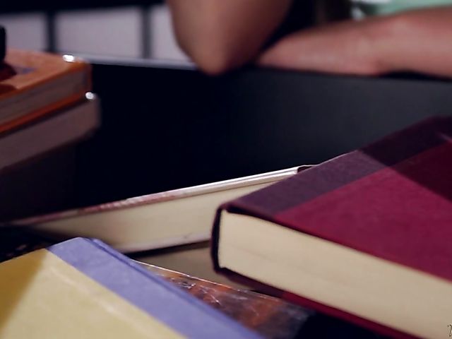 Lesbian stepdaughter Scarlet Sage eats her mommy's pussy