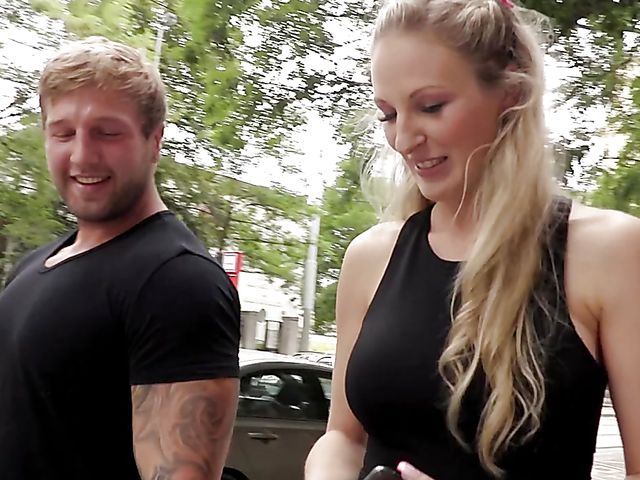 German blonde Cam Angel seduces James Blonder