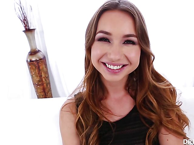 Anal teen Taylor Sands gets screwed on the couch