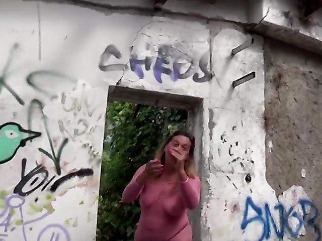 Italian mature women Antonella and Veronica get screwed