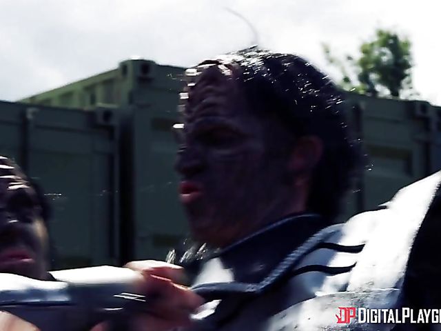 An interracial XXX parody with anal craving Kiki Minaj