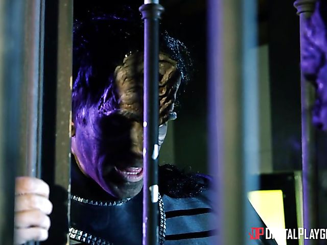 An interracial XXX parody with anal craving Kiki Minaj