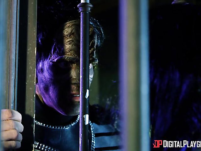 An interracial XXX parody with anal craving Kiki Minaj