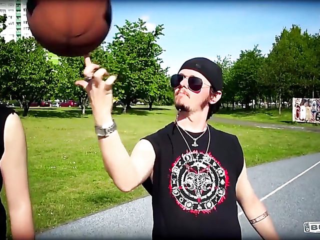 Busty slut Jolee Love gets fucked and squirts in the bus