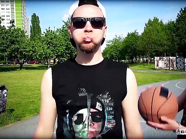 Busty slut Jolee Love gets fucked and squirts in the bus