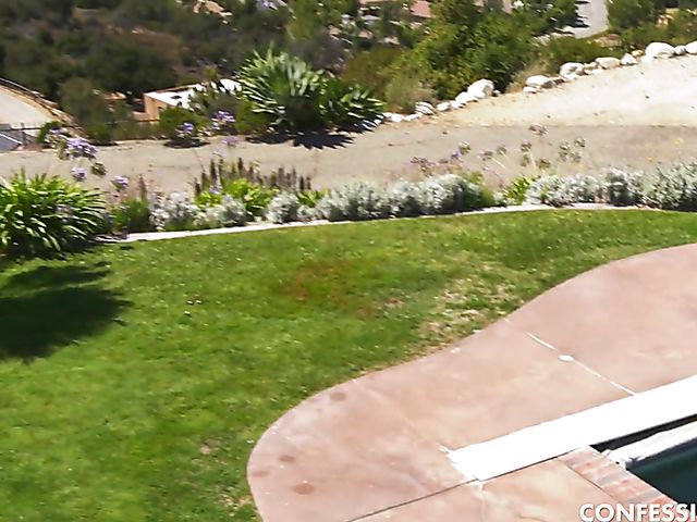 Lesbian toys loving girls Blair Williams and Summer Day