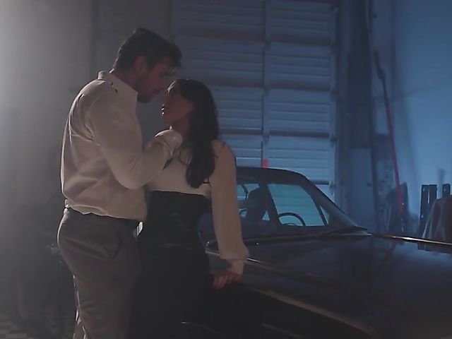 Huge tits woman Angela White feels like a whore